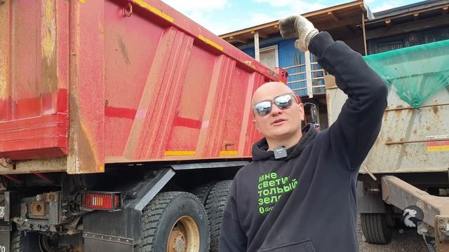 Провалился в теплотрассу на Volvo FM. Купил Volvo FMX, а не новый КамАЗ, Sitrak , Howo, Shacman. смотреть онлайн