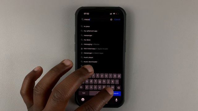 How To Update Facebook Messenger On iPhone смотреть онлайн
