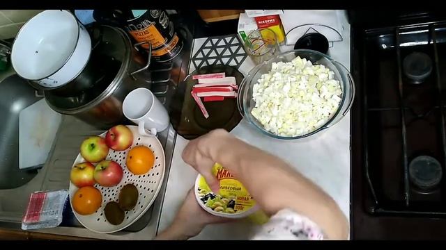 Новое постельное бельё.Пеку хлеб, пиццу,готовлю роллы.Уборка.Небольшая экскурсия. смотреть онлайн