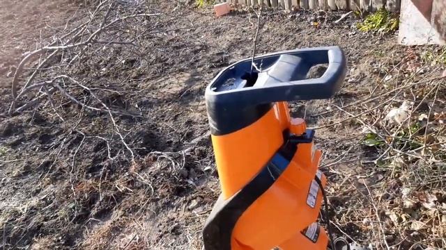 ДЛЯ САДА и ОГОРОДА КУПИЛИ ХОРОШУЮ ВЕЩЬ.ИЗМЕЛЬЧИТЕЛЬ. смотреть онлайн