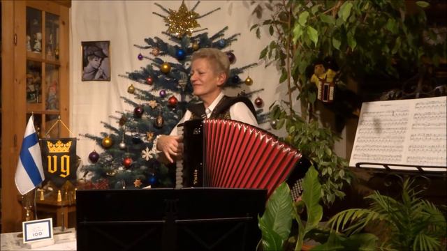 Lipunnostofanfaari "Suomi 100 vuotta" - Iris Valin смотреть онлайн