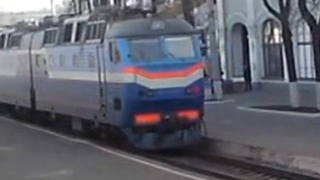 ЧС-7 на Рижском вокзале смотреть онлайн