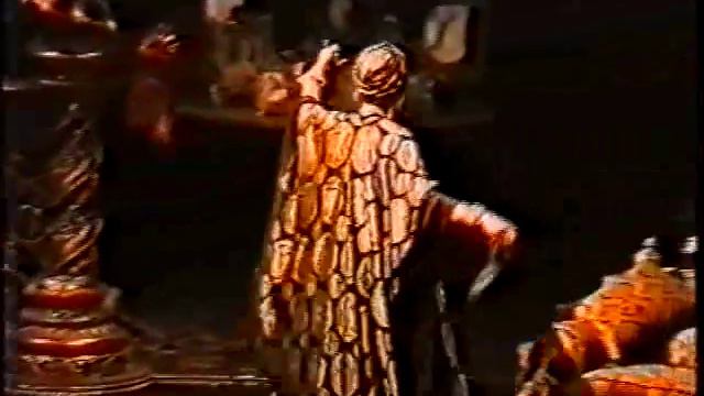 With One Look Sunset Blvd ~ London, 1995 Betty Buckley смотреть онлайн