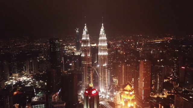 Kuala-Lumpur, Petronas Towers 4K смотреть онлайн