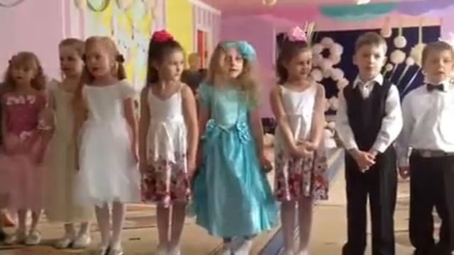 Утренник 8 марта стихи смотреть онлайн