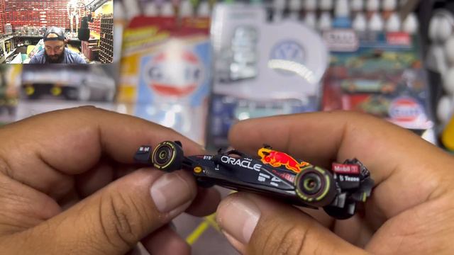 Checo Pérez RED BULL RB 18 MINI GT 1/64 UNBOXING смотреть онлайн
