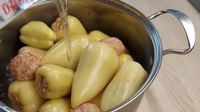 Ароматний фарширований перець - дуже смачний та соковитий!)) смотреть онлайн