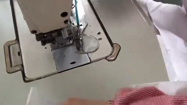 F556 JUKI DLU 5490N 7 Pneumatic Short Tail Swing Hemmer смотреть онлайн