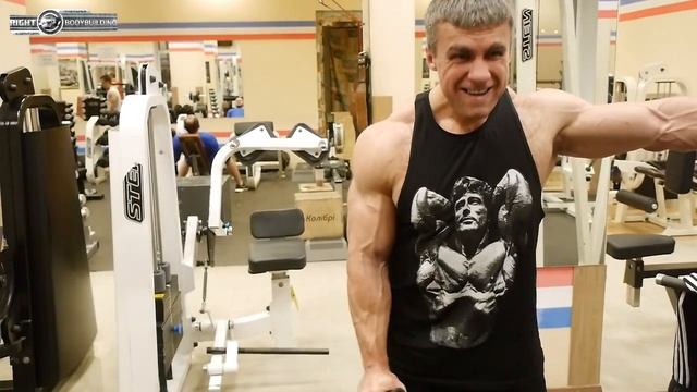 Правильный Бодибилдинг. Сашины мЮсли #5. Что такое ВИТ на самом деле. Моя тренировка рук и дельт. смотреть онлайн