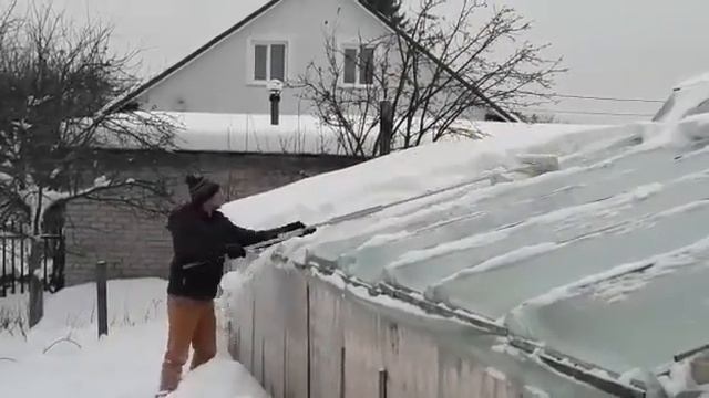 Уход за теплицей зимой. смотреть онлайн