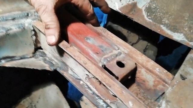 ГАЗ 3307. СГНИЛА КАБИНА на РАБОТЯГЕ - САМОСВАЛЕ... смотреть онлайн