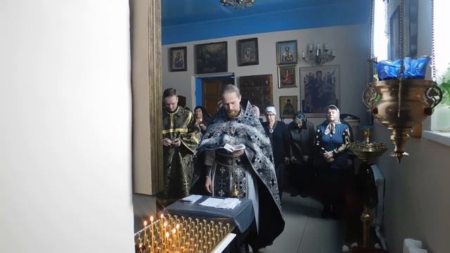 Лития в храме Николая Чудотворца по усопшим смотреть онлайн