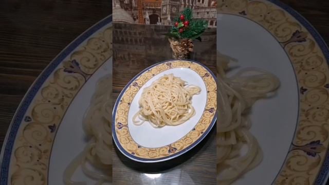 Итальянские фрикадельки «Пальпетте» с овощами и пастой смотреть онлайн