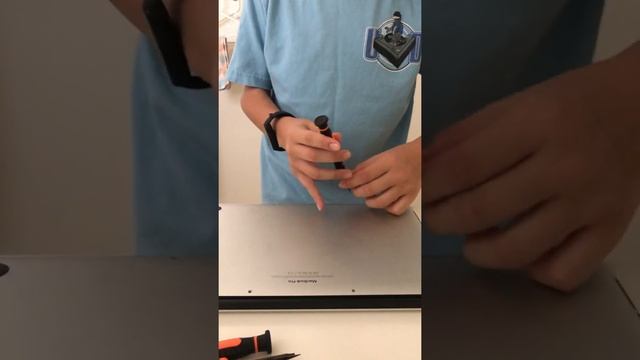 How To Open A Macbook Pro (Mid-2015)