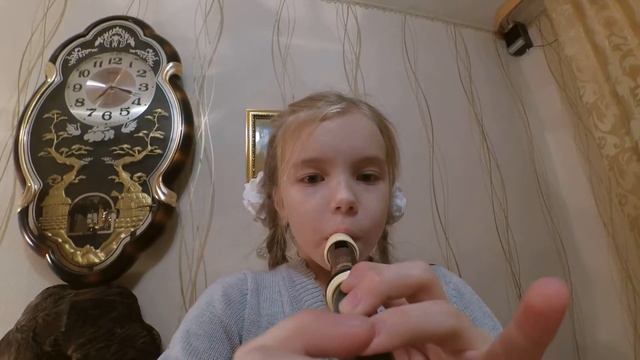 Аня играет на флейте смотреть онлайн