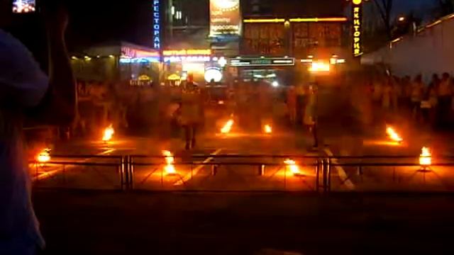 Огненное шоу в Новогиреево (фрагмент выступления) смотреть онлайн