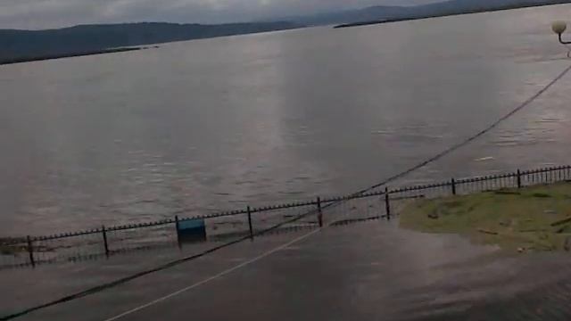 Амур наступает на город. смотреть онлайн