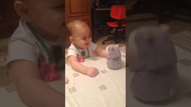 Ребенок и Хомяк смотреть онлайн