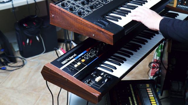 '80s Pro-One, Juno-60, TR-808 Dec 11, 2022 смотреть онлайн