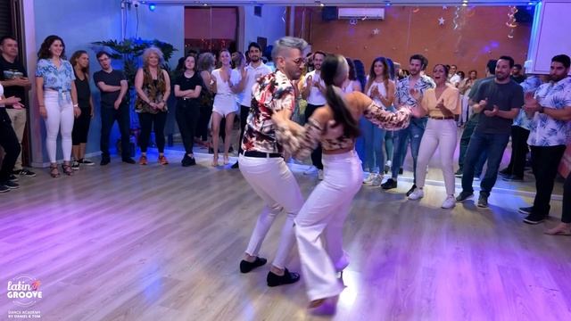 Cuando Te Toco Bachata - Jfab & Paola & Henry Santos | Daniel y Tom Bachata Groove смотреть онлайн