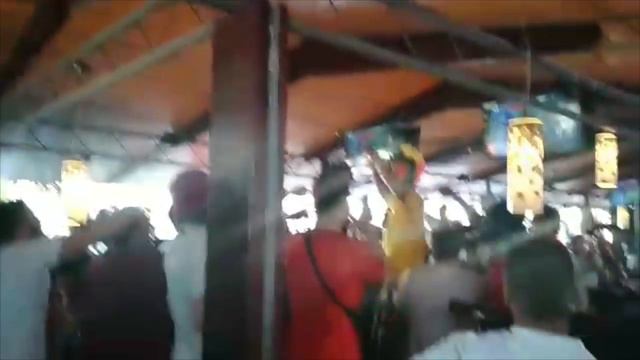 Англичане устроили шутливую перебранку с бельгийским болельщиком в Калининграде смотреть онлайн