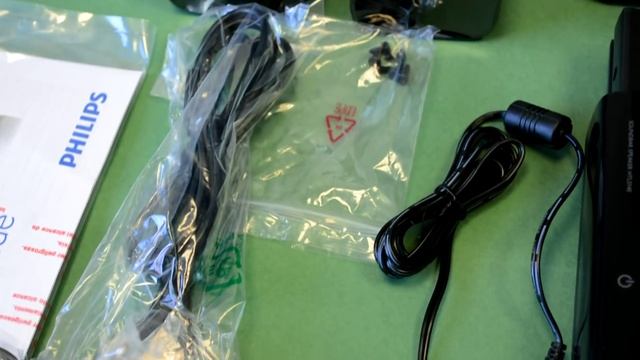 Philips HTL5140B SoundBar Unboxing смотреть онлайн