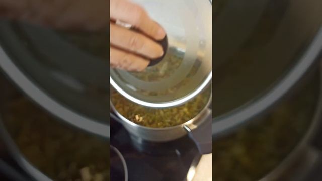 Варю грибной суп и холодец