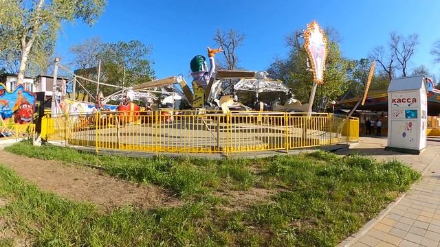 5.05.2021. Анапа. Парк аттракционов на набережной. смотреть онлайн
