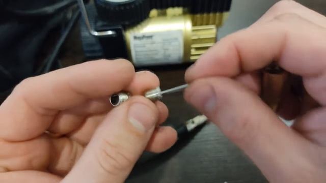 Быстросъёмный адаптер для подкачки колёс смотреть онлайн