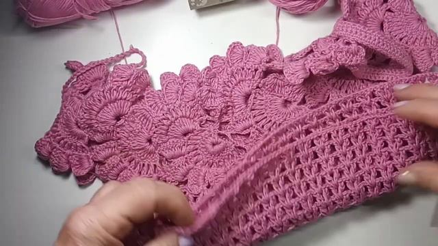 ВЯЖЕМ МОДНУЮ БЛУЗКУ ИЗ ЛЕНТОЧНОГО КРУЖЕВА смотреть онлайн