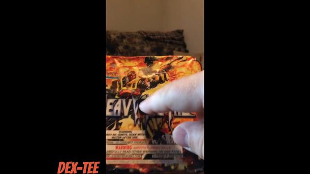 Legends Super Pack 4: Hit Team, Key Break, Good Ride, & Heavy Metal (200-Gram Aerial Fireworks) смотреть онлайн