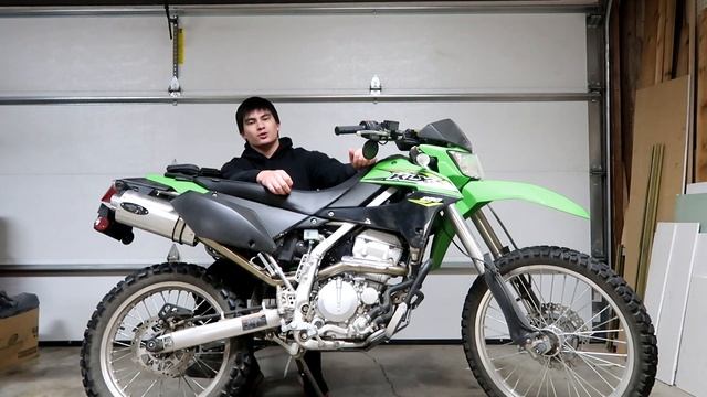 2018 KLX351 Is Going STAGE 3! | Ported Head + Cams смотреть онлайн
