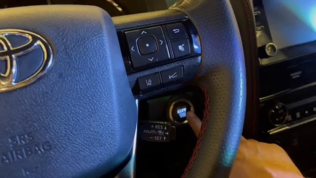 Toyota Fortuner GRS vs. Toyota Fortuner LTD? смотреть онлайн