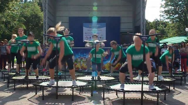 Фитнес на батутах джампинг Кропивницкий смотреть онлайн