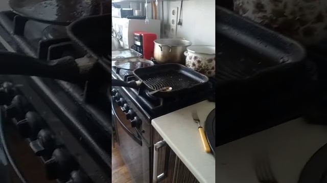 Готовим тетерева-косача с брусникой и сыром смотреть онлайн