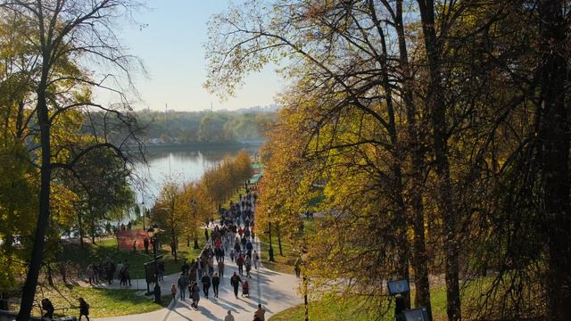 Золотая осень в парке Царицыно, сентябрь 2021 смотреть онлайн