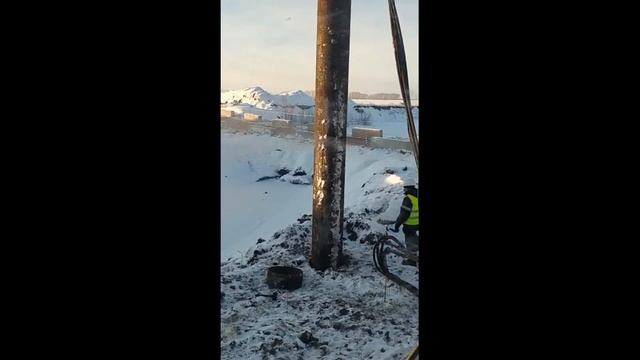 Забивка (погружение) шпунта краном смотреть онлайн