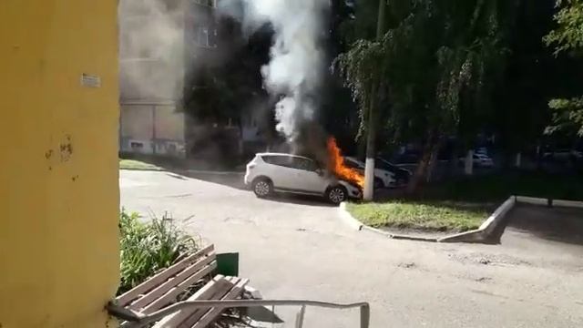 Горит машина Химмаше смотреть онлайн