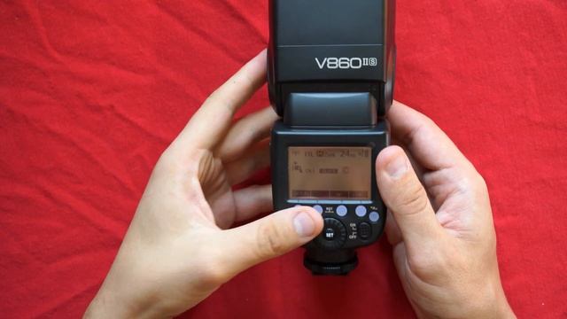 Лучшая вспышка?! Godox V860IIs Распаковка и обзор Unboxing And Review
