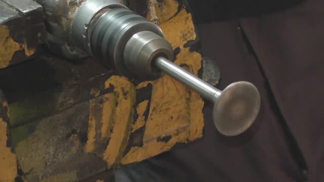 Из старого клапана и подшипника сделал отличную самоделку.mp4 смотреть онлайн