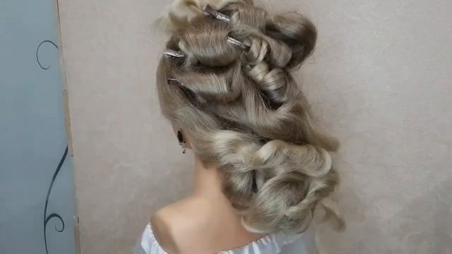 ТОП 3 Стильные прически 2022 года / Прически на новый год. смотреть онлайн