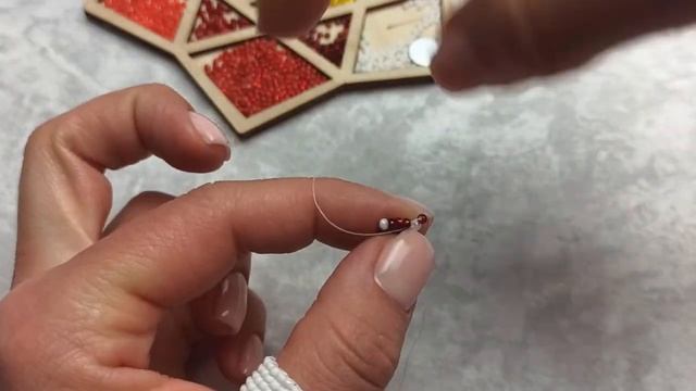 Как сплести парное кольцо из бисера с сердечком смотреть онлайн