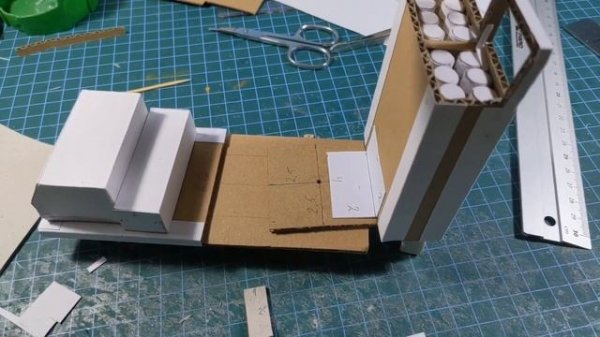 M270 MLRS американская универсальная пусковая установка. ИЗ БУМАГИ И КАРТОНА