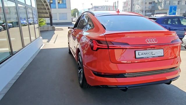 AUDI e-tron Sportback 55 S Line quattro смотреть онлайн