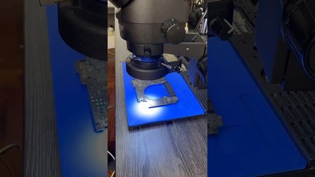 Reparemos La Placa De Una Macbook A1990 15” No Enciende!