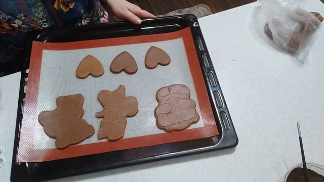 Готовим Быстро и Вкусно дома. Выпечка пряников и приготовление глазури для пряников. смотреть онлайн