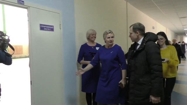 Сенаторы в школе на Дериглазова смотреть онлайн