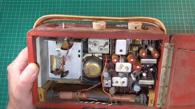 Roberts R200 Transistor Radio - Restoration смотреть онлайн