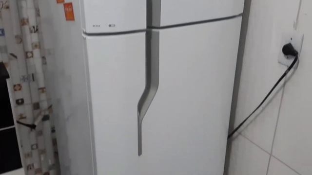 Review rápido: DC35 - O refrigerador da Electrolux de 260 litros смотреть онлайн