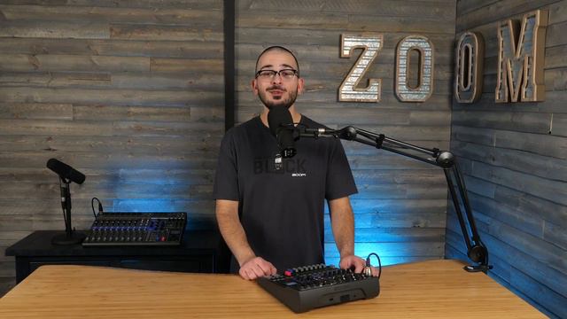 Zoom LiveTrak L-8: Using the Function Buttons смотреть онлайн